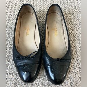 SOLD❗️Used Ladies Chanel Black Patent Leather Ballet Flats with Bows, size 37